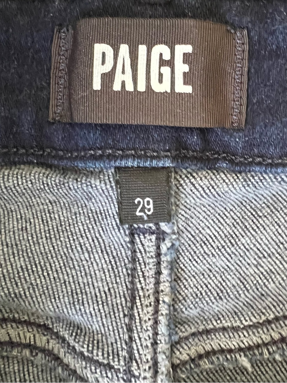 PAIGE Anessa 31" Wide-Leg Jeans in Duke of Yo Dark Wash. Size 29 - Picture 7 of 9